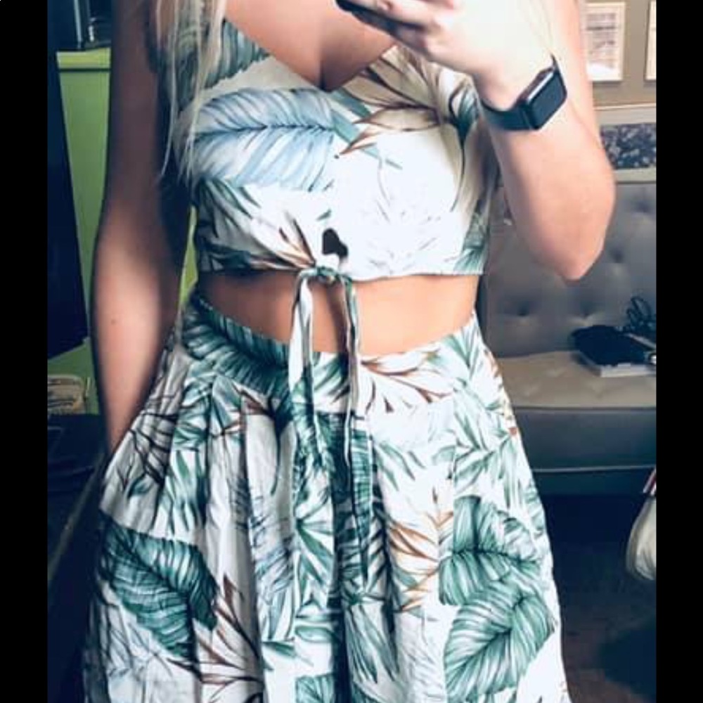 Two piece floral set SMALL top MEDIUM bottoms